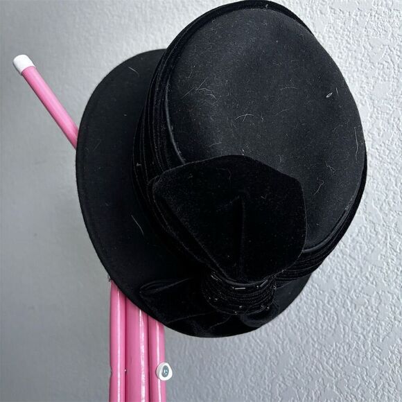 Vintage Betmar New York Women's Black Velvet Cloche Hat 6 1/2 - Picture 3 of 8